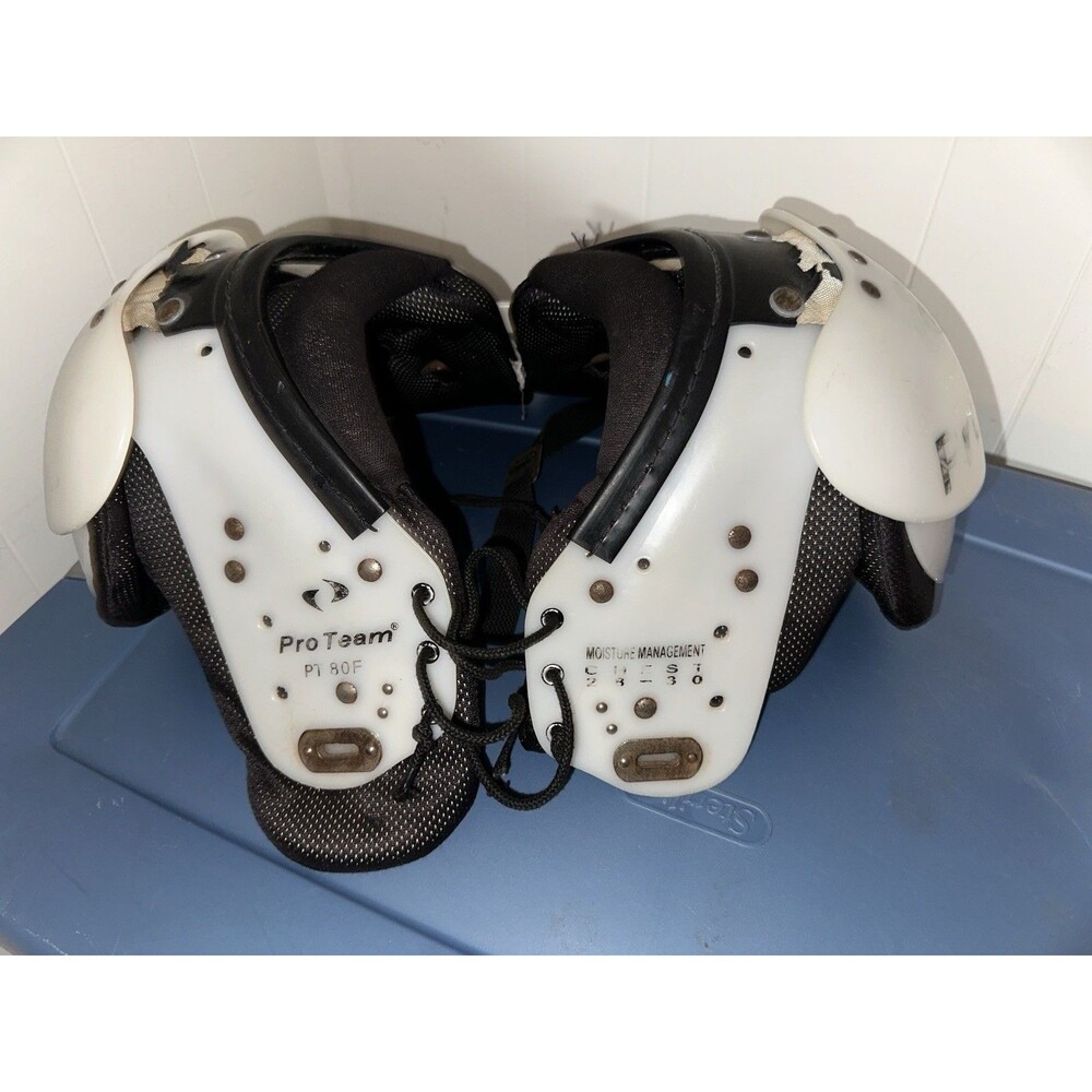Pro Team Youth 60-80 Lbs Football Practice Flat Shoulder Pads 11-12 PT 80F EUC